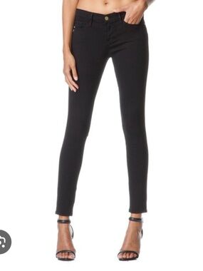 New, with tags Frame Denim Le Skinny De Jean